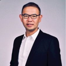 speaker photo