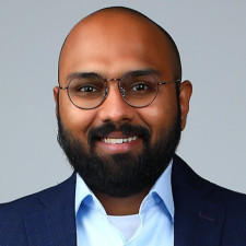 speaker photo