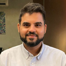 speaker photo